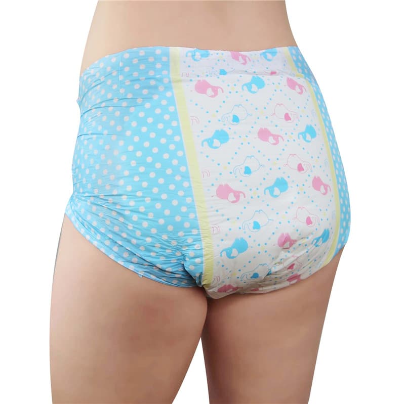 Little for Big - Little TRUNKS - bunte Windeln für Erwachsene mit Folie angezogen